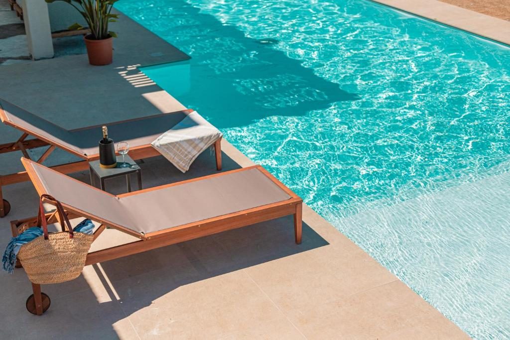 Insulae Resort Suites & Pool Lodge - Gallery 1