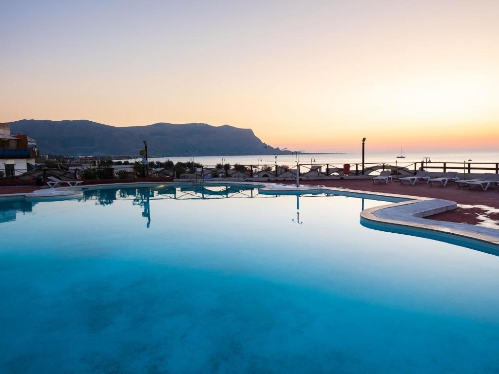 Saracen Sands Hotel