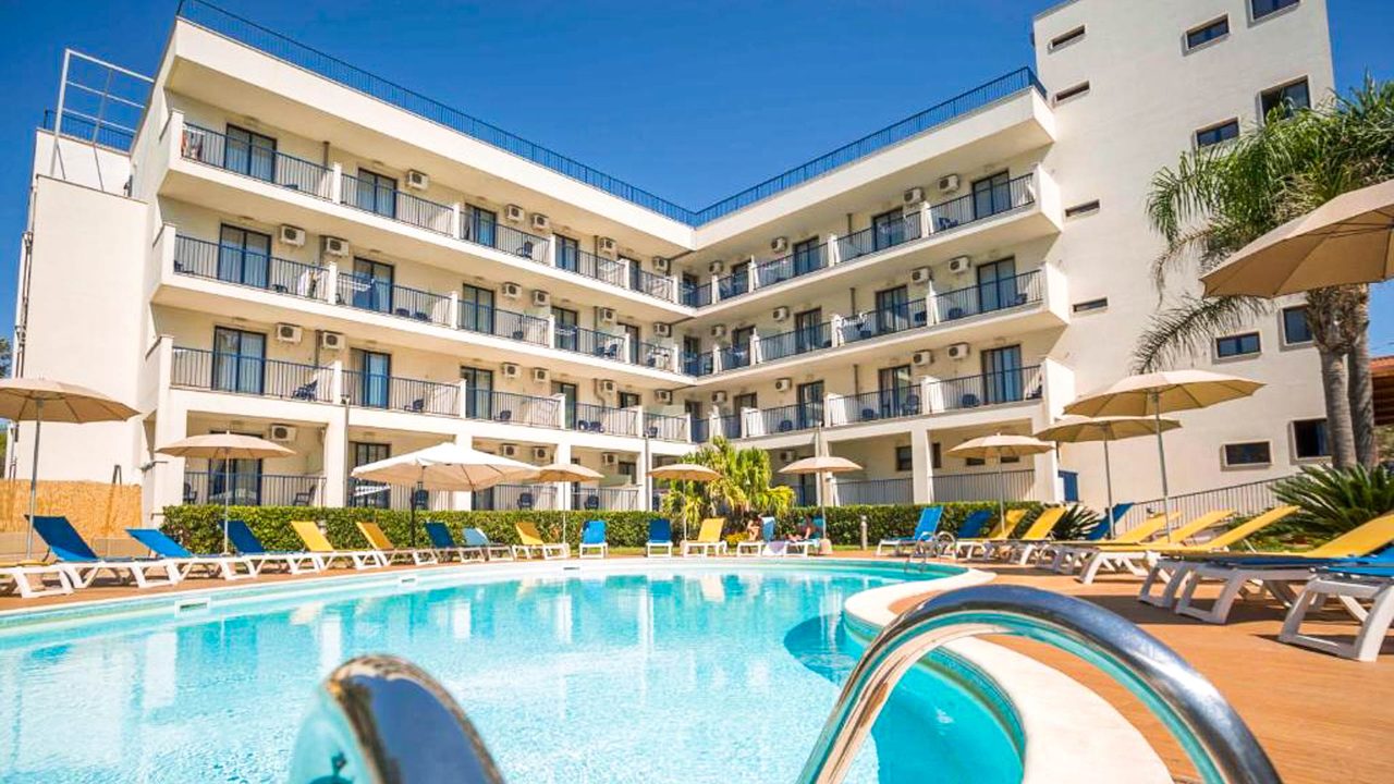 Ticho's Hotel - Gallery 1